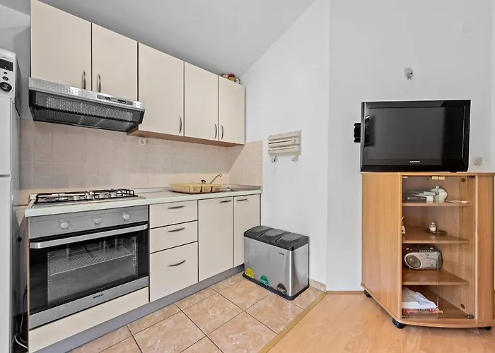Anamar Apartments & Rooms